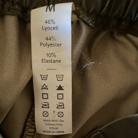 Bohemian Wide-Leg Olive Pants with Slits on Bottom Legs - Picture 3 of 6